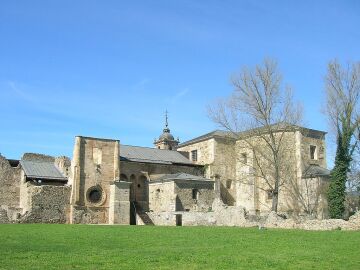 Monasterio de Santa María de Carracedo