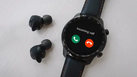 Smartwatch y auriculares inalámbricos Smartwatch y auriculares inalámbricos