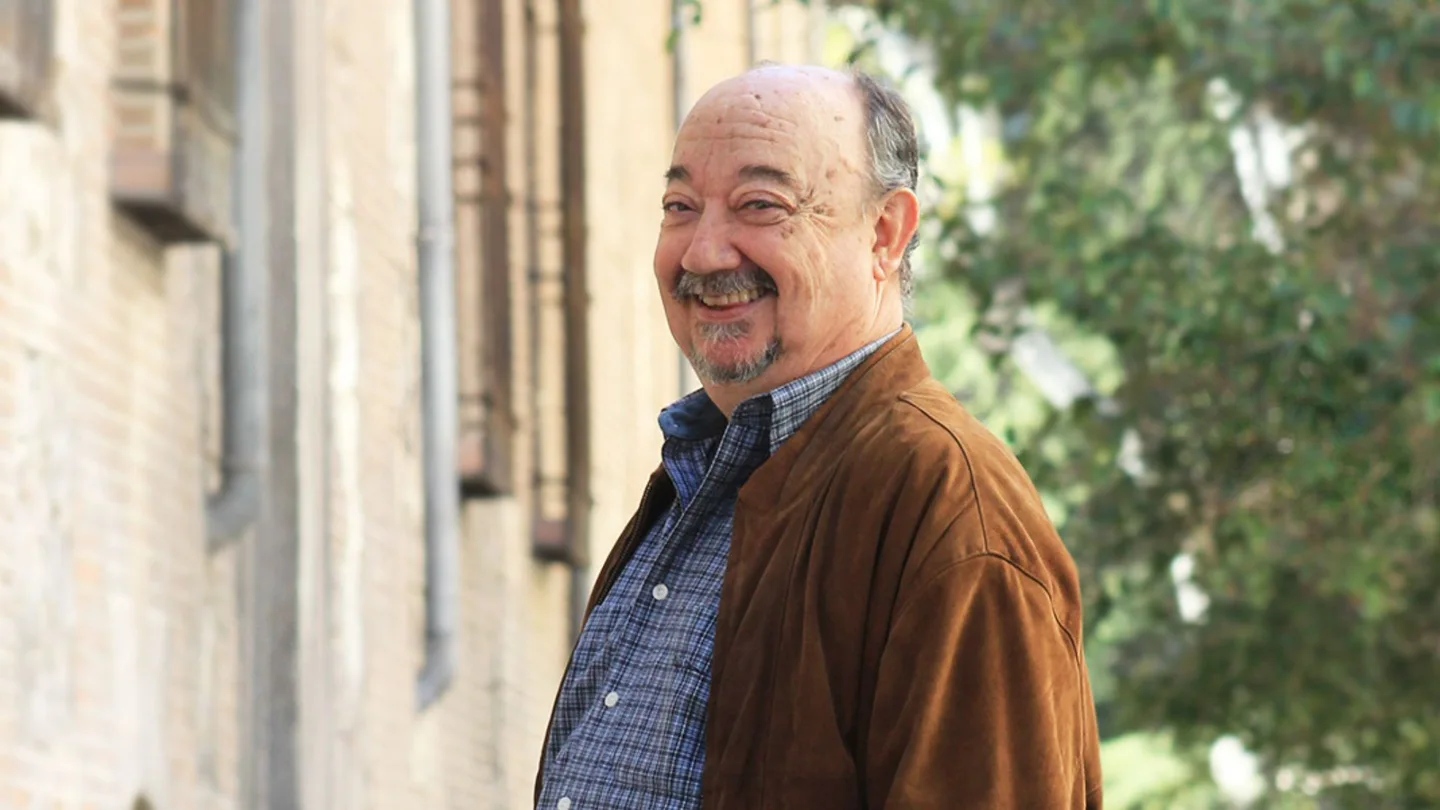 Muere de un infarto Miguel Vigil, actor de 'Cuéntame' o 'La que se avecina' y fundador de la 'Academia Palanca' El polifacético actor, humorista, músico y compositor Miguel Vigil