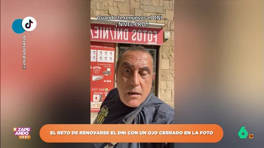 Un tiktoker se hace viral por cómo ha posado para su foto de DNI: "Ya que pago yo..." Rafa ha revolucionado las redes sociales gracias a un vídeo en el que ha mostrado todo su periplo para renovar el documento, algo que no tendría nada de especial si no fuera por el reto que se ha propuesto.