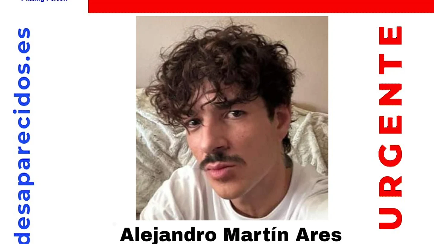 El cartel de Sos Desaparecidos de la desaparición de Alejandro Martín Ares, joven peluquero de Ponferrada El cartel de Sos Desaparecidos de la desaparición de Alejandro Martín Ares, joven peluquero de Ponferrada