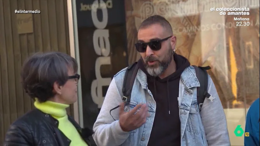 La indignación de un fumador si prohíben fumar en terrazas: "Al final, te llamarán a casa a ver si estás fumando"
