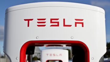 Tesla no quiere que utilices toallas mojadas en sus supercargadores Tesla no quiere que utilices toallas mojadas en sus supercargadores