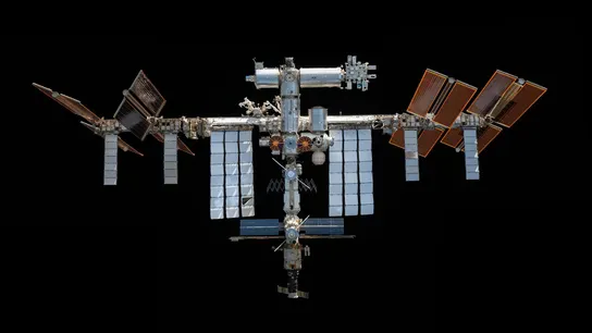 Así es como la NASA planea desintegrar la Estación Espacial Internacional con la ayuda de SpaceX  La Estación Espacial Internacional fotografiada desde la nave Crew Dragon Endeavour de SpaceX.