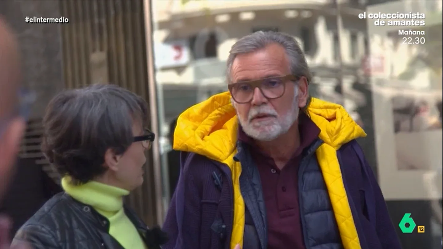 Un fumador, de que el humo es malo: "Si vamos a comprobar científicamente muchas cosas, no saldríamos de casa" Un fumador, de que el humo es malo: "Si vamos a comprobar científicamente muchas cosas, no saldríamos de casa"