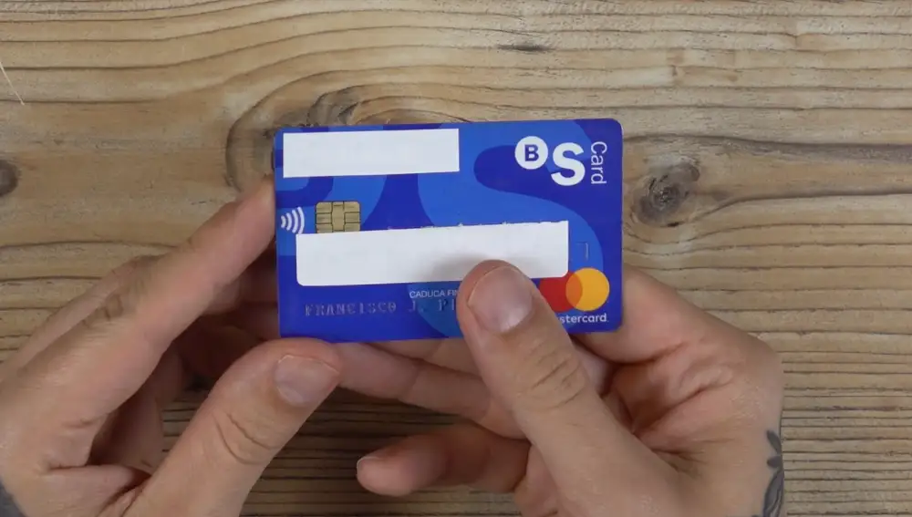 Mucho cuidado: Así pueden vaciar tu cuenta bancaria sin clonar tu tarjeta Mucho cuidado: Así pueden vaciar tu cuenta bancaria sin clonar tu tarjeta
