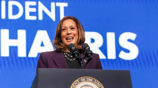 Fotografía de archivo del 25 de julio de 2024 de la vicepresidenta Kamala Harris hablando durante una reunión de la Federación Americana de Docentes en Houston, Texas (EE. UU) Fotografía de archivo del 25 de julio de 2024 de la vicepresidenta Kamala Harris hablando durante una reunión de la Federación Americana de Docentes en Houston, Texas (EE. UU)