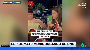 La original pedida de matrimonio de un joven a su pareja jugando al 'Uno'