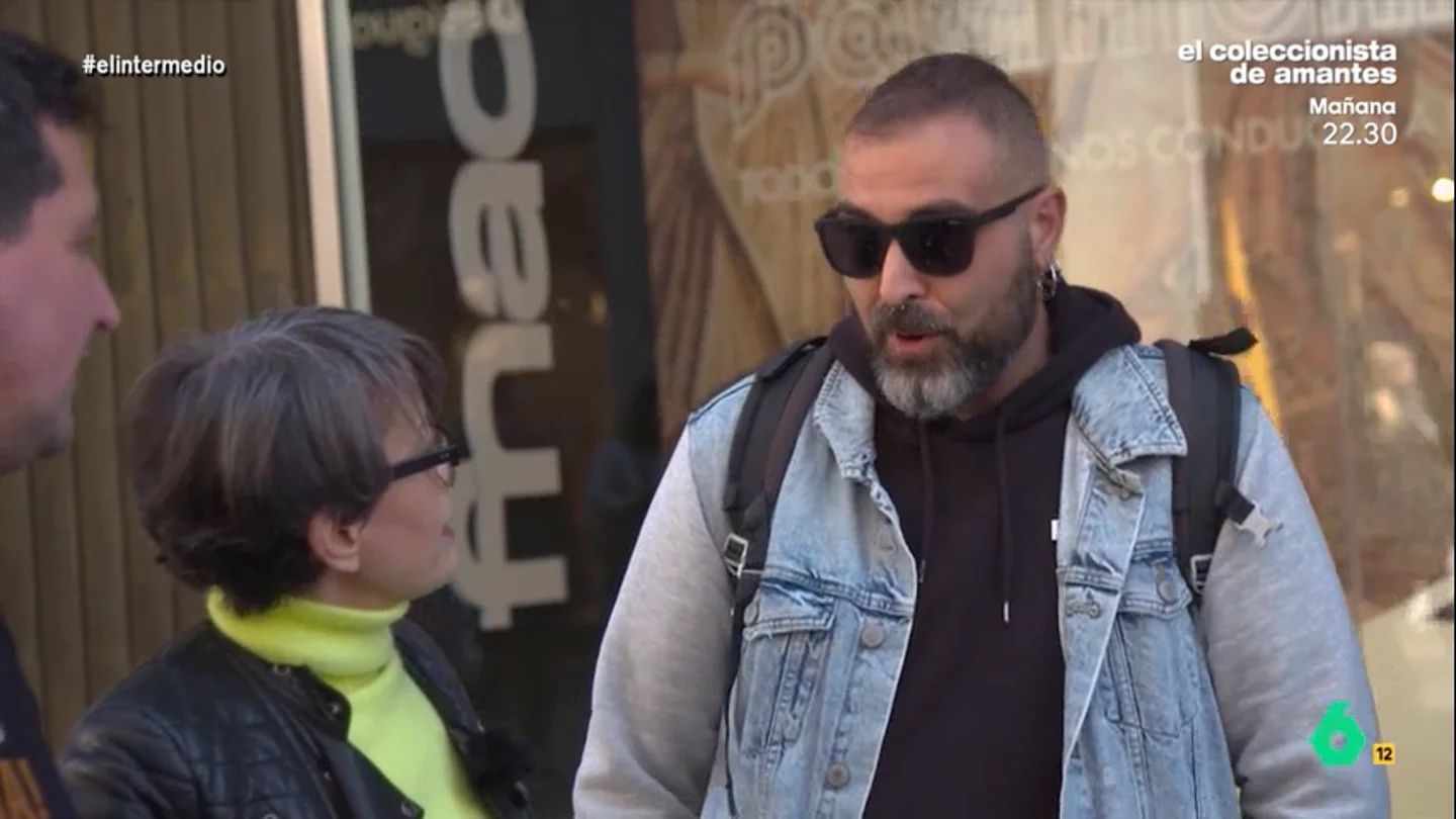 Un fumador, sobre prohibir el tabaco: "Al final será como la droga, van a buscarlo por otros sitios" Un fumador, sobre prohibir el tabaco: "Al final será como la droga, van a buscarlo por otros sitios"