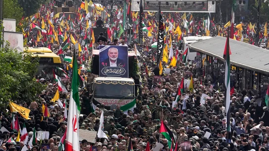 Iraníes asisten al funeral del líder de Hamás, Ismail Haniyeh, con gritos de "muerte a Israel" Iraníes asisten al funeral del líder de Hamás, Ismail Haniyeh, con gritos de "muerte a Israel"