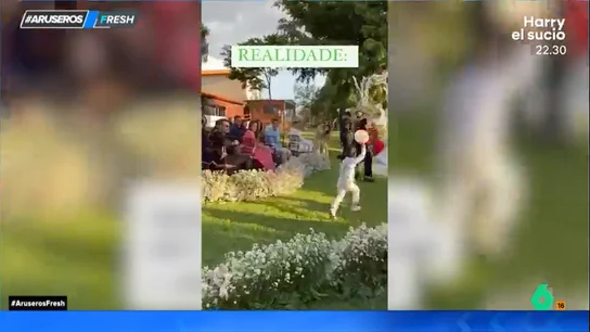 La emoción de un niño al llevar los anillos en una boda: está tan entusiasmado que va como un "cohete" hasta el altar La emoción de un niño al llevar los anillos en una boda: está tan entusiasmado que va como un "cohete" hasta el altar