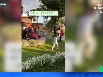 La emoción de un niño al llevar los anillos en una boda: está tan entusiasmado que va como un "cohete" hasta el altar
