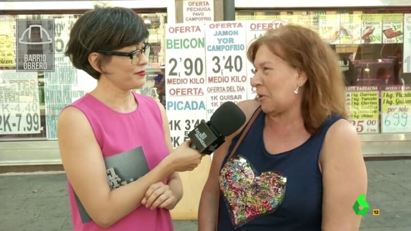  Una mujer de barrio obrero que ahorró para sus vacaciones: "Tienes que joderte para poder darte un baño en la playa"