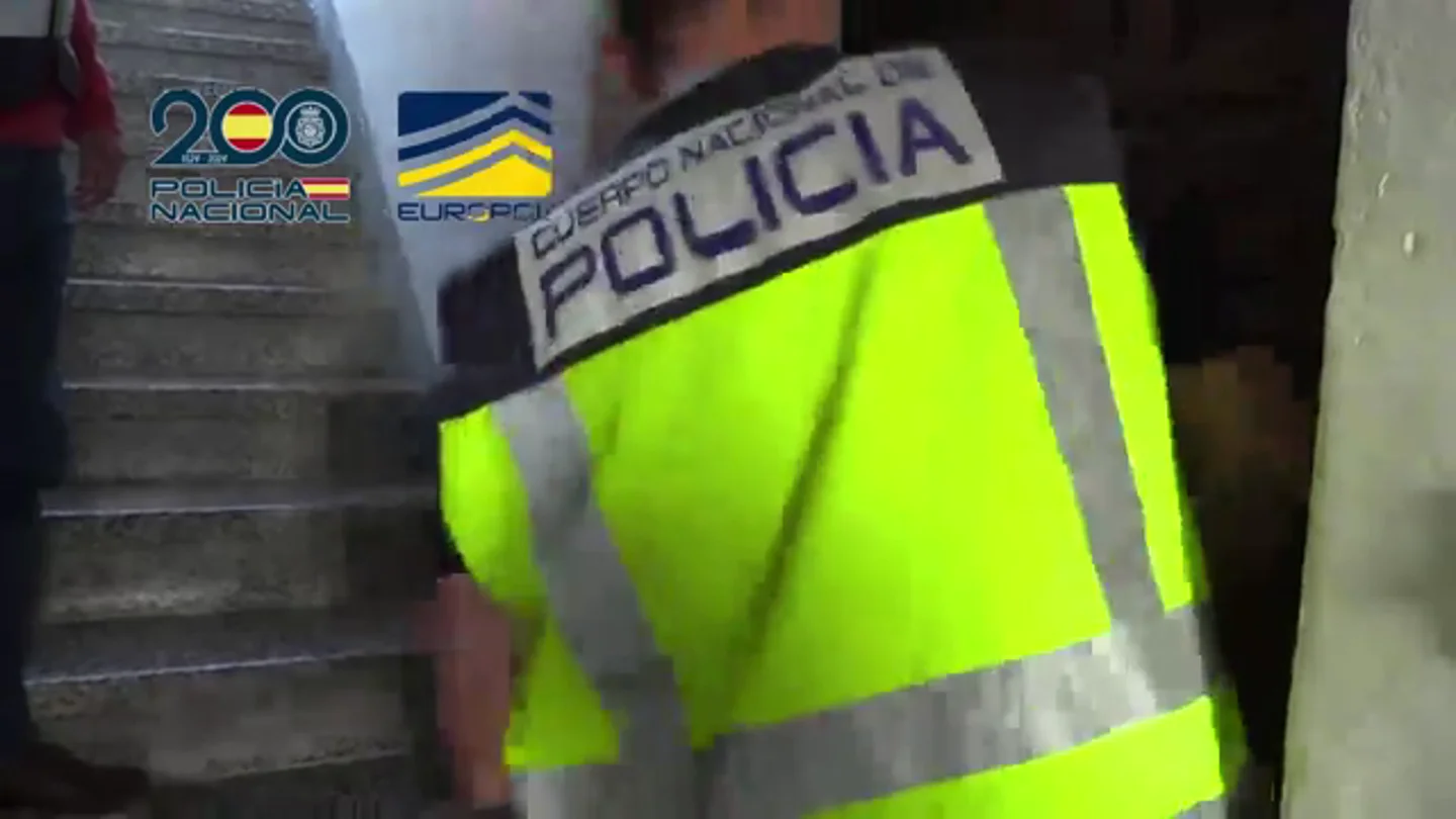 Desmantelada una organización criminal especializada en el tráfico ilícito de migrantes sirios y argelinos Desmantelada una organización criminal especializada en el tráfico ilícito de migrantes sirios y argelinos