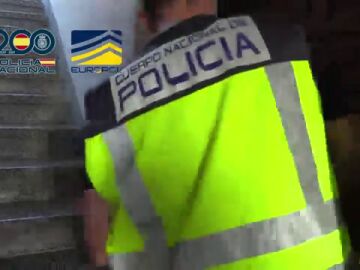 Desmantelada una organización criminal especializada en el tráfico ilícito de migrantes sirios y argelinos