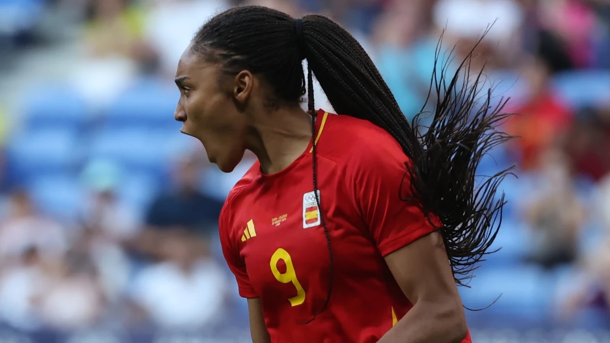 Salma, tras celebrar un gol con España