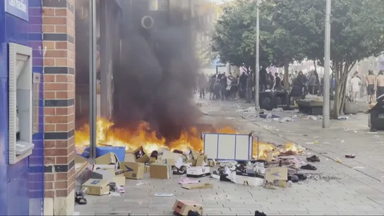 Un establecimiento en llamas en Reino Unido Un establecimiento en llamas en Reino Unido