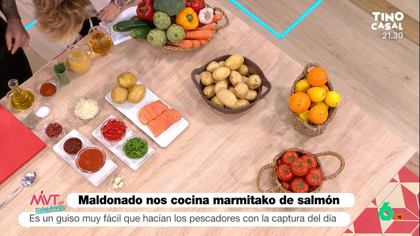 Carlos Maldonado cocina marmitako de salmón