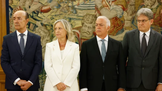 El Pleno de CGPJ acaba de nuevo sin acuerdo y se emplazan a una nueva reunión el 19 de agosto Imagen de archivo de los nuevos vocales del CGPJ José Eduardo Martínez Mediavilla, Gema Espinosa, José María Páez y José María Fernández Seijo (i-d), durante la ceremonia de juramento o promesa de los nuevos vocales del Consejo General del Poder Judicial celebrada en el Palacio de la Zarzuela. /Archivo. EFE/ Mariscal