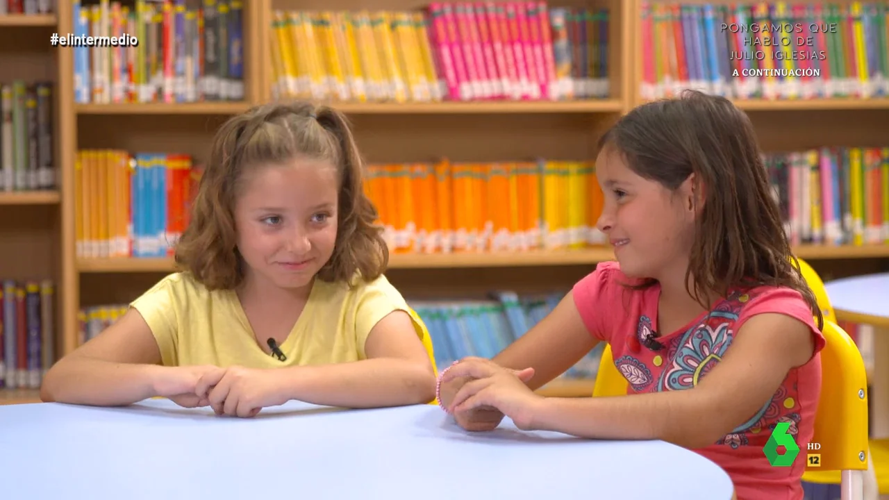 Así explica una niña por qué es mejor tener 25 amigos que uno: "Ese único amigo se puede ir con otra"