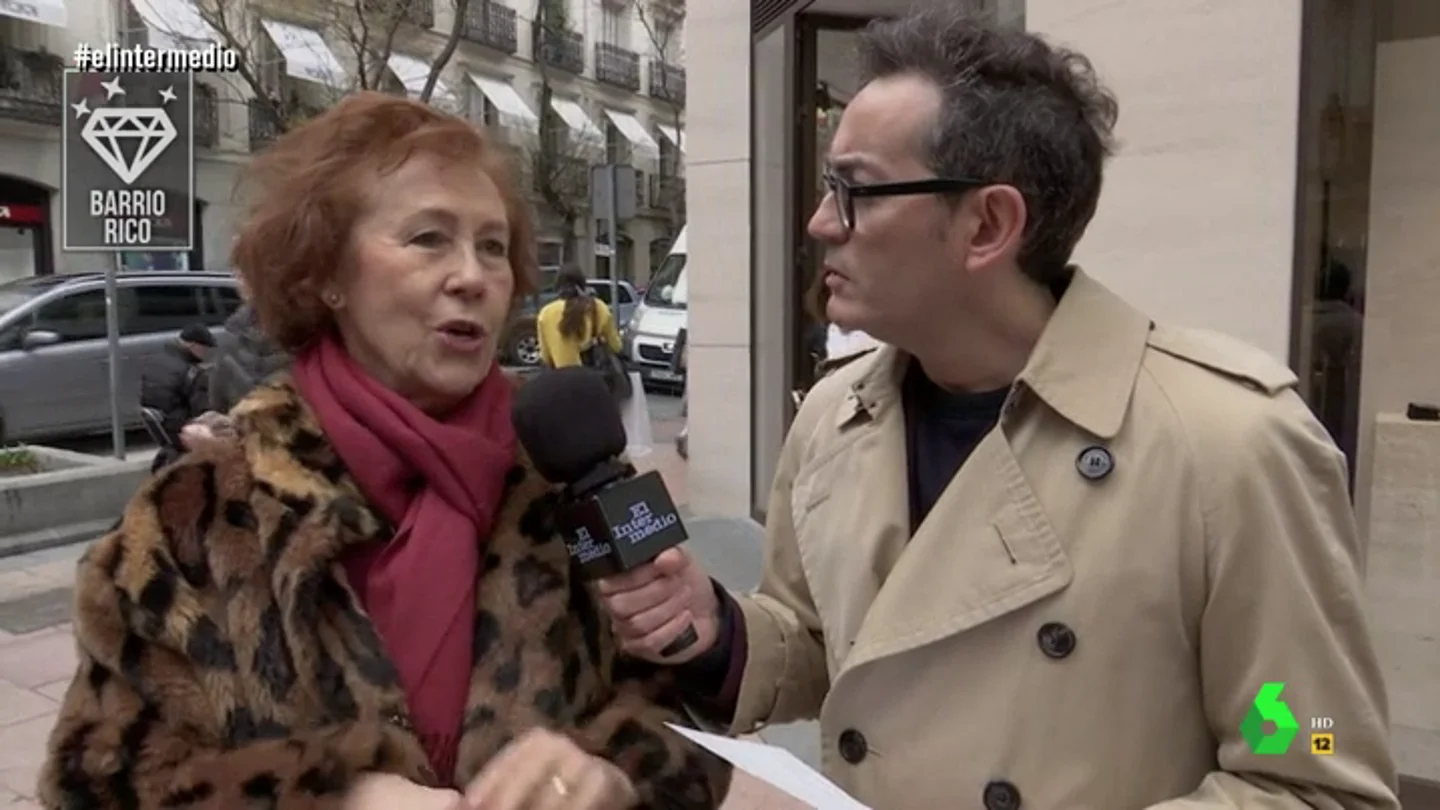 Una mujer que vive de los 5.000 euros de pensión de EEUU de su marido: "No sé qué haría si fueran 700 euros" Una mujer que vive de los 5.000 euros de pensión de EEUU de su marido: "No sé qué haría si fueran 700 euros"