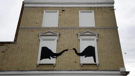 Banksy desvela su segunda obra de arte "animal" en Londres en menos de 24 horas Nueva pintura de Banksy en el barrio de Chelsea