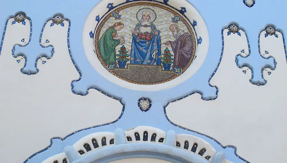 Detalle de la Iglesia Azul de Bratislava Detalle de la Iglesia Azul de Bratislava