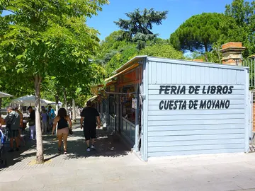 Cuesta de Moyano Cuesta de Moyano