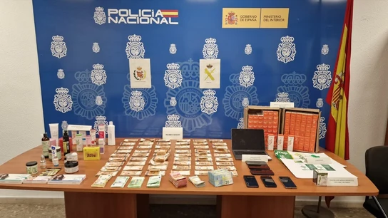 La Policía desmantela una organización dedicada a la venta ilegal de pastillas adelgazantes La Policía desmantela una organización dedicada a la venta ilegal de pastillas adelgazantes