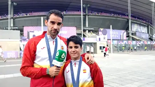 María Pérez y Álvaro Martín comparten la alegría por su oro: "Hemos avisado a los Bomberos de París, vamos a intentar quemarla" María Pérez y Álvaro Martín comparten la alegría por su oro: "Hemos avisado a los Bomberos de París, vamos a intentar quemarla"
