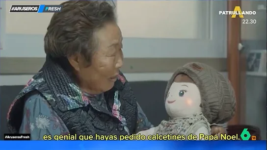 Así es el muñeco con Inteligencia Artificial para combatir la soledad en la tercera edad: "Le recuerda que tiene que tomarse la medicación" Así es el muñeco con Inteligencia Artificial para combatir la soledad en la tercera edad: "Le recuerda que tiene que tomarse la medicación"