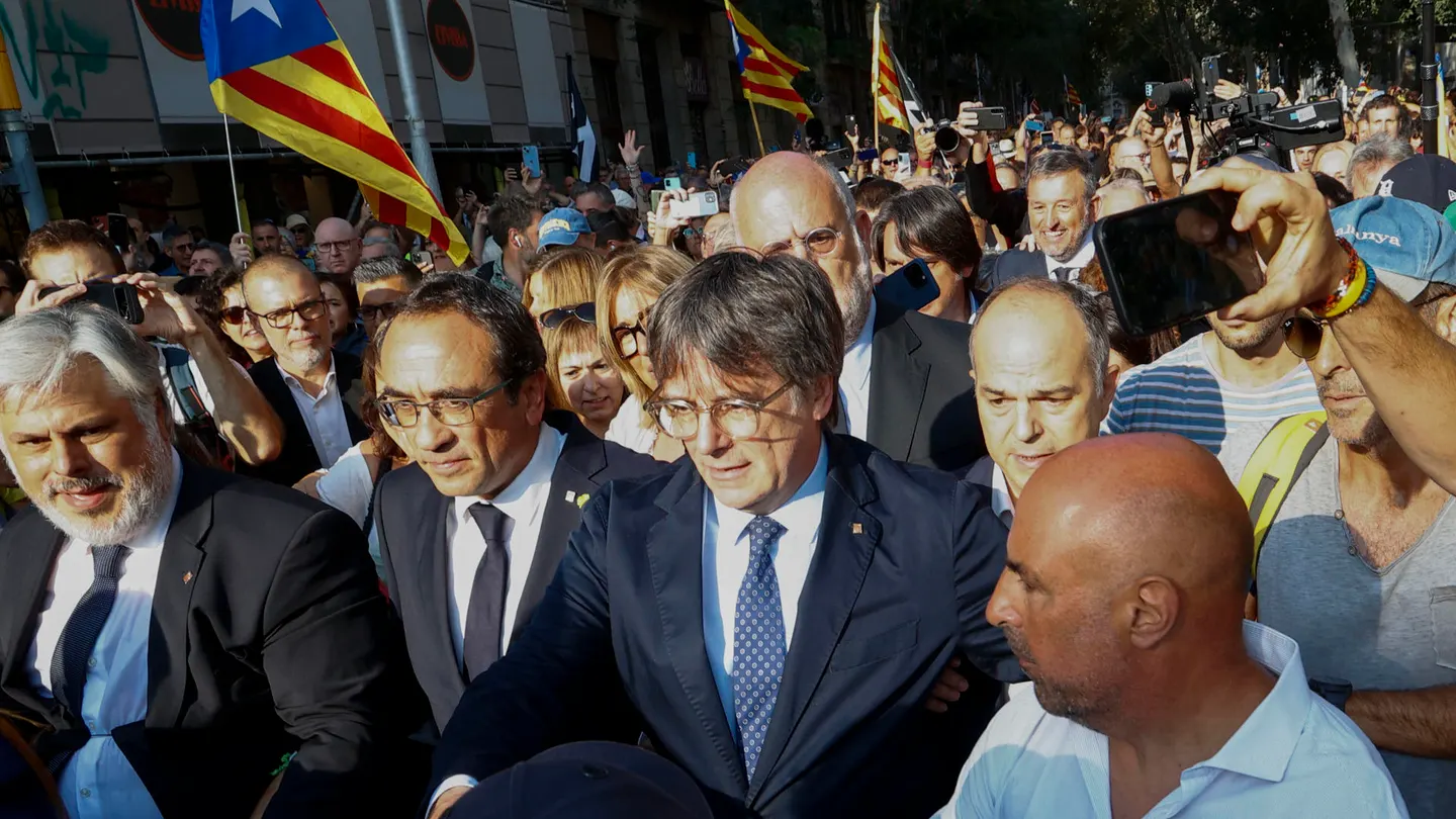 Puigdemont, junto a Josep Rull en su vuelta a Cataluña Puigdemont, junto a Josep Rull en su vuelta a Cataluña