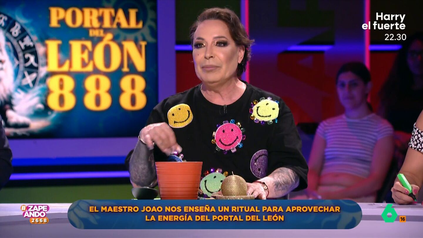 Para llevar a cabo el ritual se necesita un papel, boli y una vela dorada o amarilla. Adem&aacute;s, la tarotista tambi&eacute;n recomienda tener laurel, una piedra de cuarzo blanco y otra de pirita. 