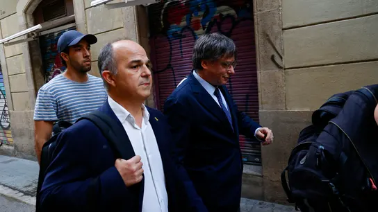 Imagen de Carles Puigdemont antes de realizar su discurso. Imagen de Carles Puigdemont antes de realizar su discurso.