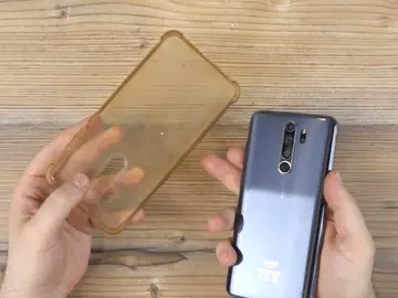 Móvil y funda Móvil y funda