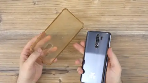 Móvil y funda Móvil y funda