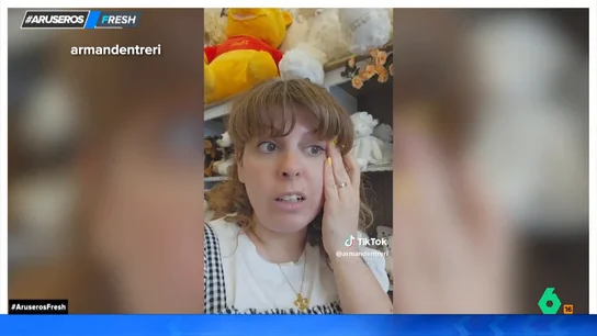 Una madre deja a su hija en una tienda de peluches como si fuera una guardería: "Métete ahí, que ahora vengo" Una madre deja a su hija en una tienda de peluches como si fuera una guardería: "Métete ahí, que ahora vengo"