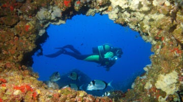 Buceador en Formentera