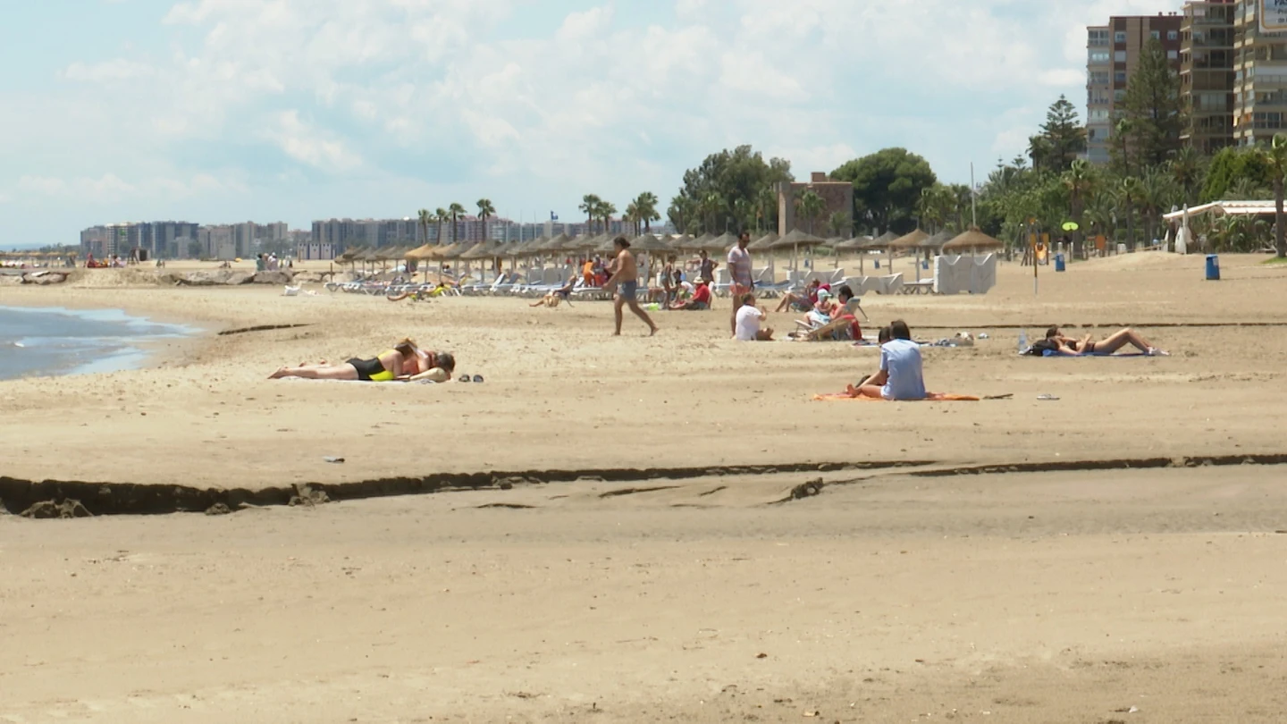 Imagen de archivo de una playa de Benicàssim Imagen de archivo de una playa de Benicàssim