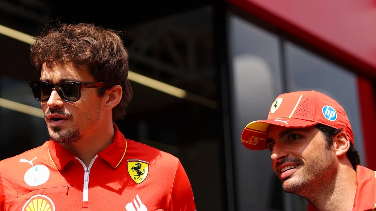 Charles Leclerc, con Carlos Sainz