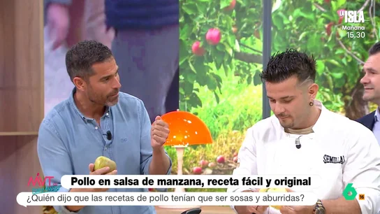 ¡El nutricionista Pablo Ojeda recomienda comer las manzanas con piel porque tienen "mucha fibra" El nutricionista Pablo Ojeda recomienda comer las manzanas con piel porque tienen "mucha fibra"