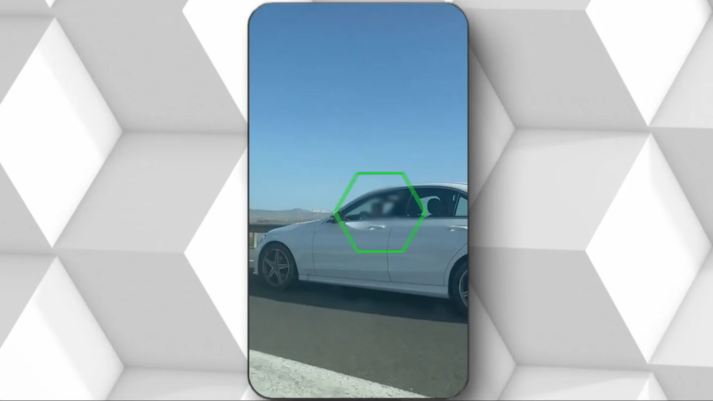 La Guardia Civil investiga a un hombre por conducir con un menor en el regazo por la autovía en Alhama de Murcia La Guardia Civil investiga a un hombre por conducir con un menor en el regazo por la autovía en Alhama de Murcia