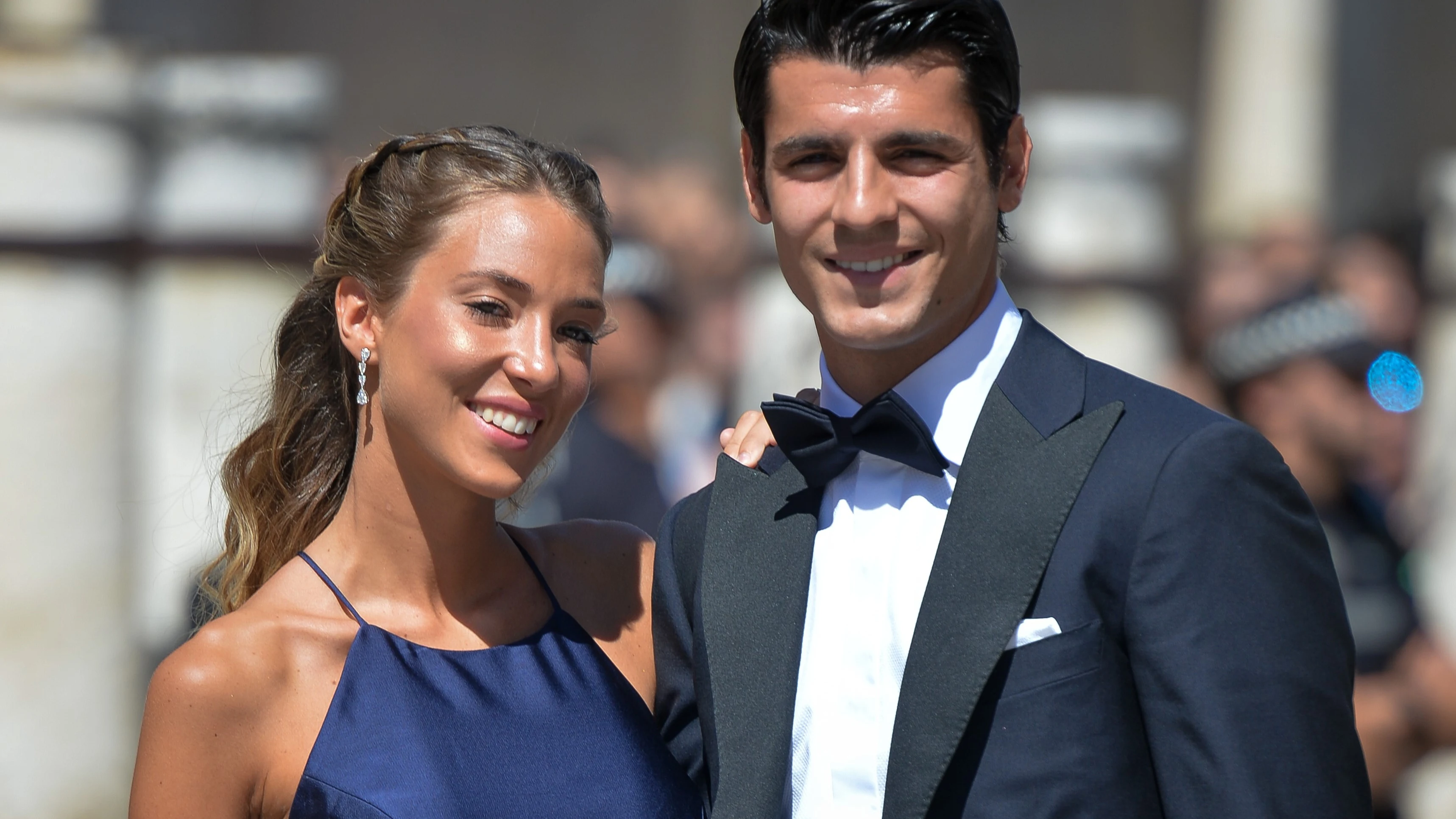 Álvaro Morata y Alice Campello al asistir a una boda.