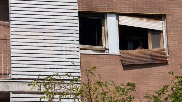 La vivienda incendiada en la que se ha encontrado el cuerpo sin vida de una mujer en Valladolid