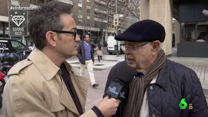 Un catedrático que tiene de pensión 2.200 euros: "He ahorrado a través del tiempo y llego a final de mes" Un catedrático que tiene de pensión 2.200 euros: "He ahorrado a través del tiempo y llego a final de mes"