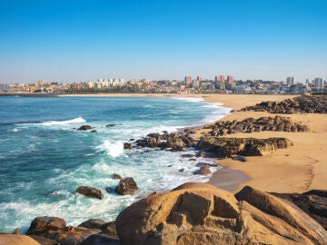 Playa del Duero Cabedelo. Vista de la ciudad de Oporto, Portugal