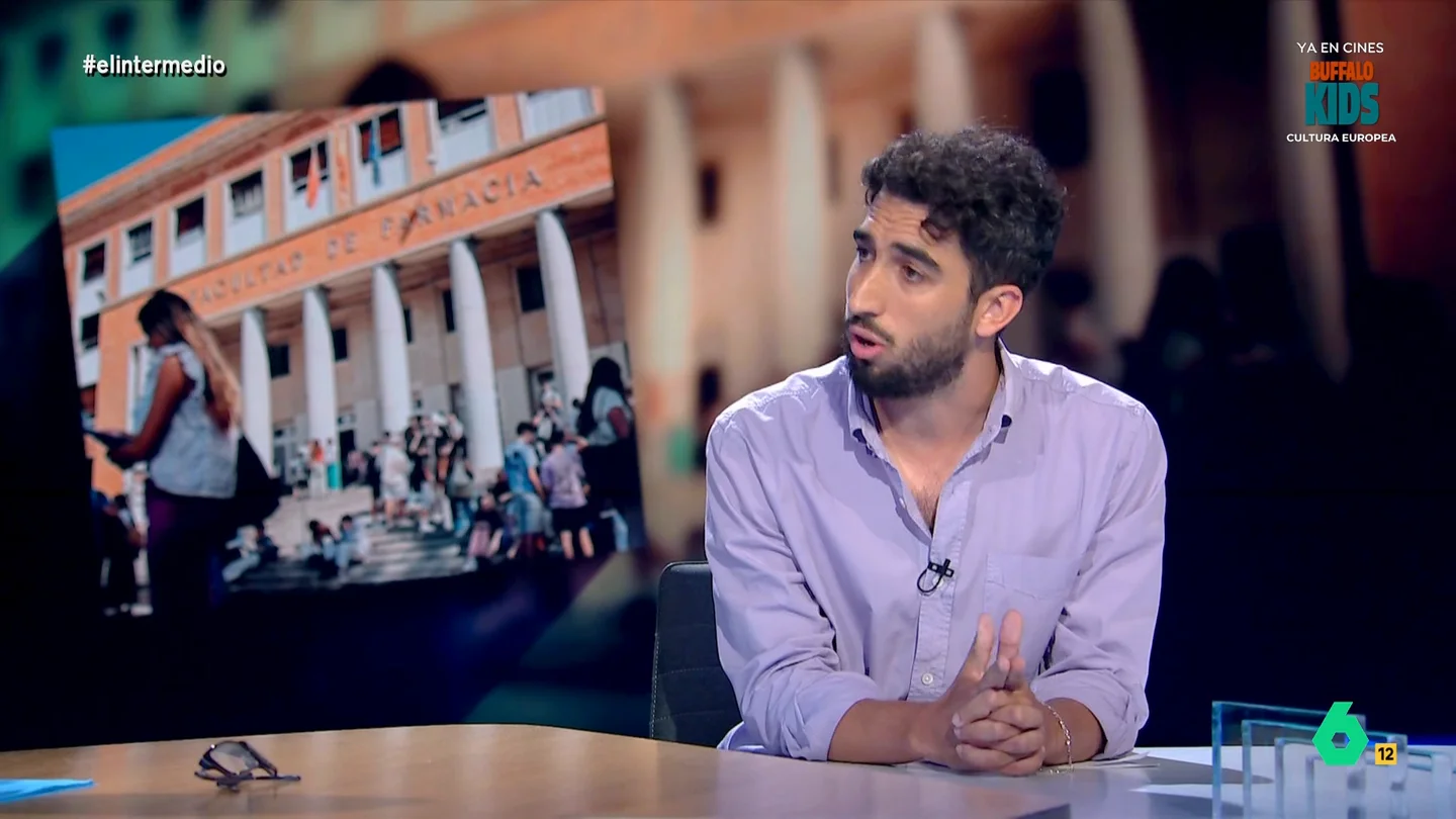 Isma Juárez ante los 'trucos' de los estudiantes para la EBAU: "Se empieza con eso y se acaba diciendo que la tierra es plana" Isma Juárez ante los 'trucos' de los estudiantes para la EBAU: "Se empieza con eso y se acaba diciendo que la tierra es plana"