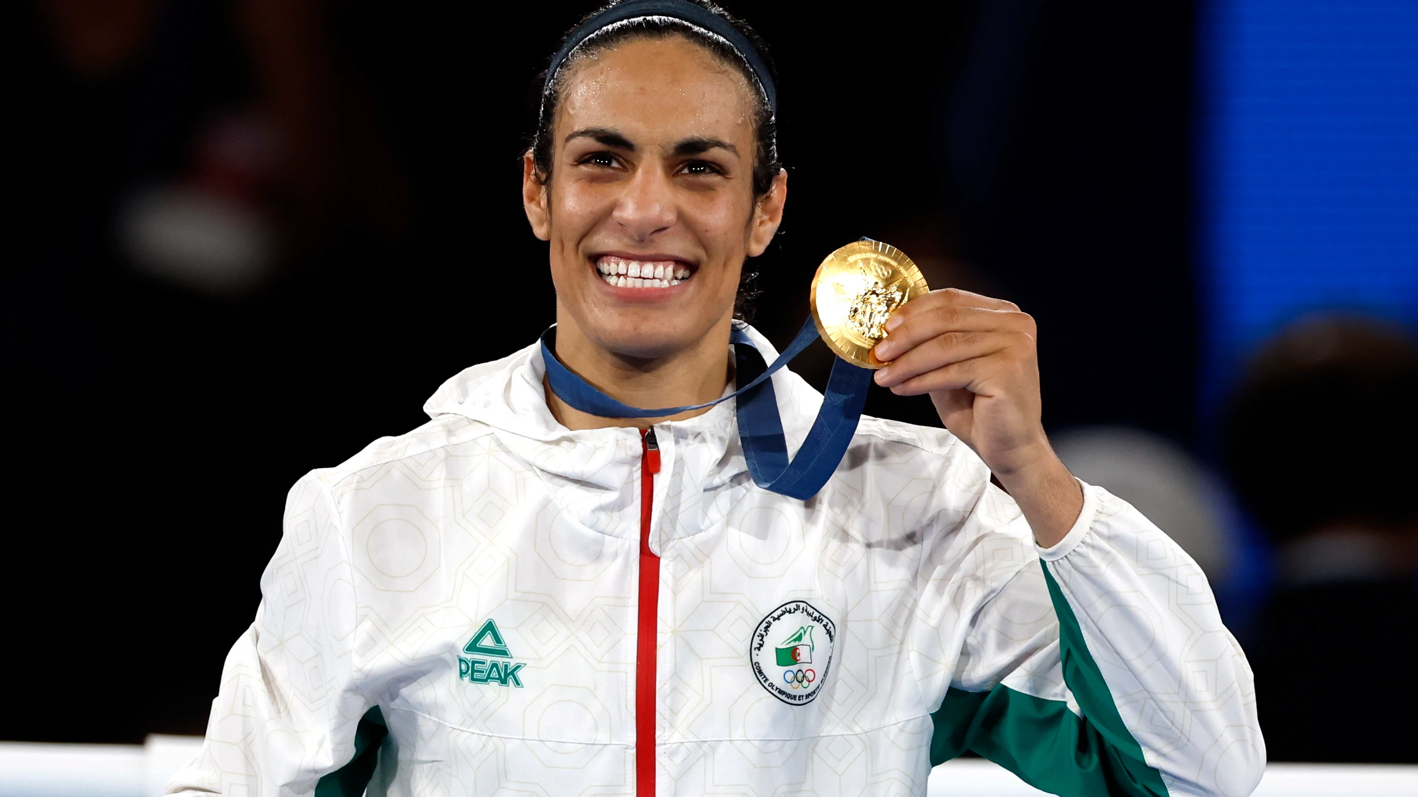 Imane Khelif, de Argelia, ganadora de la medalla de oro en la final femenina de 66 kg de los Juegos Olímpicos de París 2024