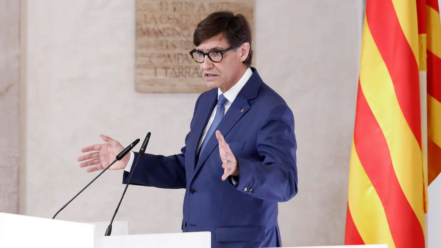 Illa promete un Gobierno "para todos" que inicie la tercera gran transformación de Cataluña Illa promete un Gobierno "para todos" que inicie la tercera gran transformación de Cataluña