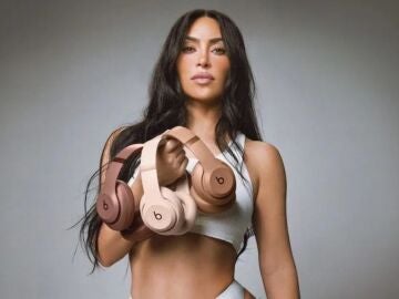 Beats y Kim Kardashian se unen para lanzar una versión exclusiva de los Beats Studio Pro